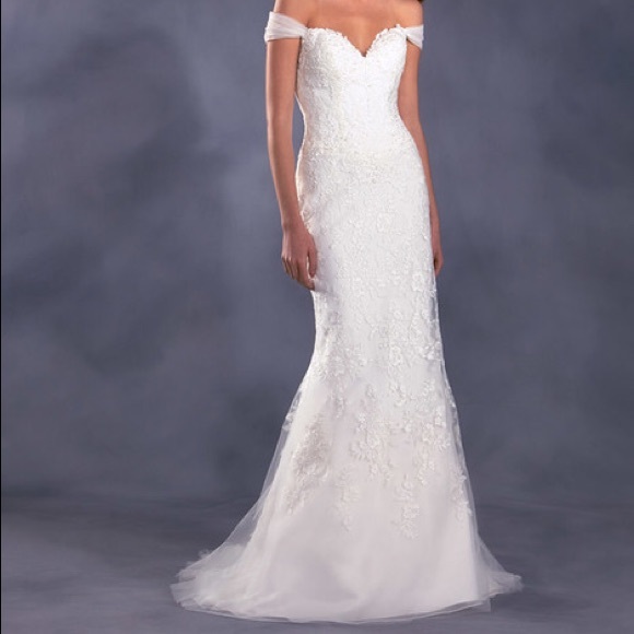 alfred angelo snow white